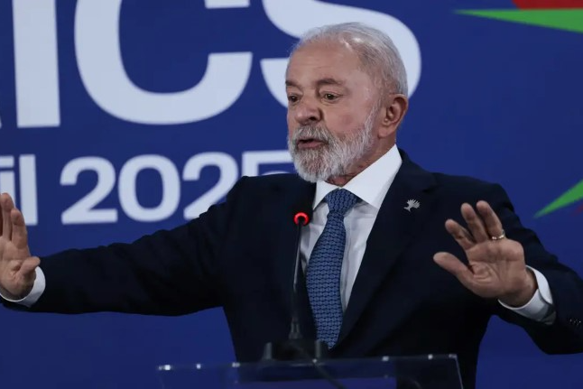 Lula diz que Brics não afronta ninguém e defende uso de moedas locais no comércio internacional