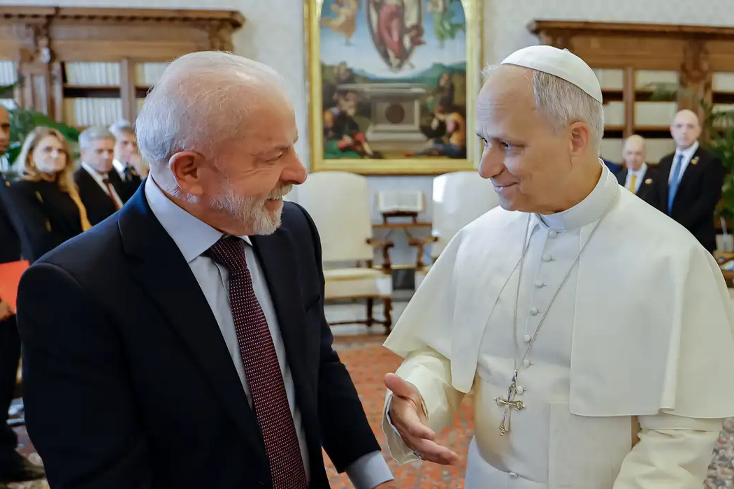 Lula se reúne com o papa Leão XIV no Vaticano e discute combate à fome e à desigualdade