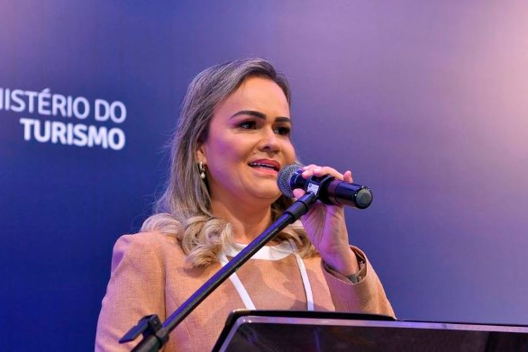 Ministra quer reduzir preço de passagens para incentivar o turismo