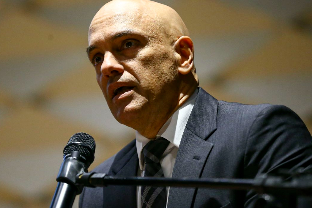 Moraes inclui Bolsonaro em inquérito sobre ataques antidemocráticos