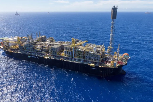 BP anuncia maior descoberta de petróleo em 25 anos no pré-sal brasileiro