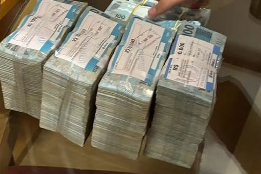 PF identifica R$ 28,6 milhões em transações suspeitas ligadas a assessores de deputados do PL